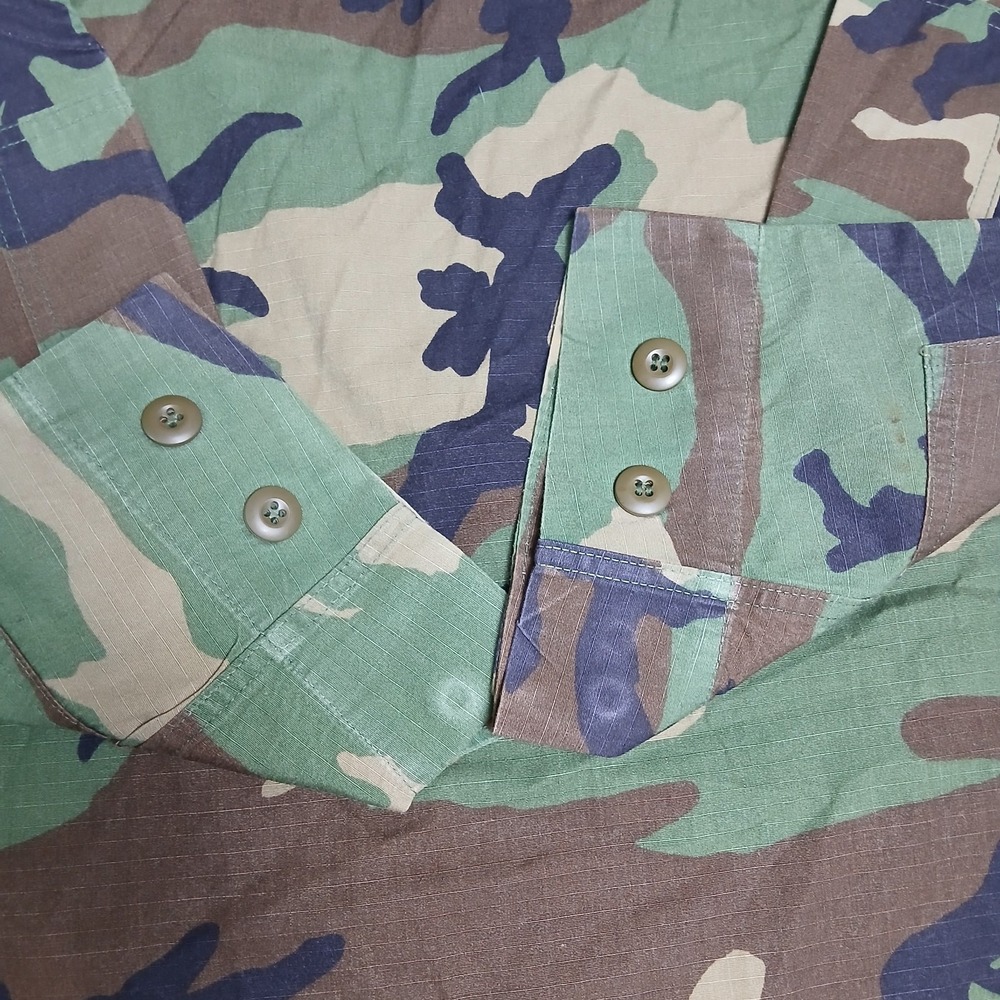 US Military Jacket Mens Medium Short Green Woodland Camo Army Field Jacket - Picture 8 of 16